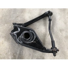 ARM FRONT RIGHT LOWER M151
