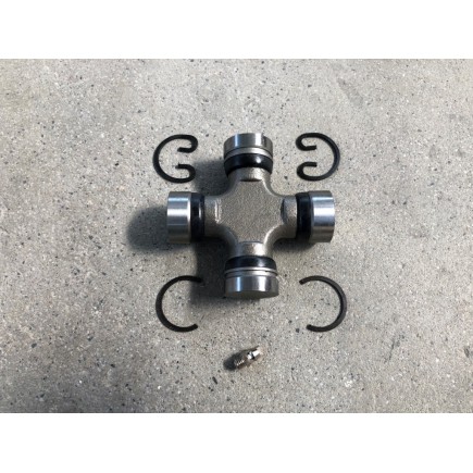 DRIVESHAFT UNIVERSAL JOINT M151