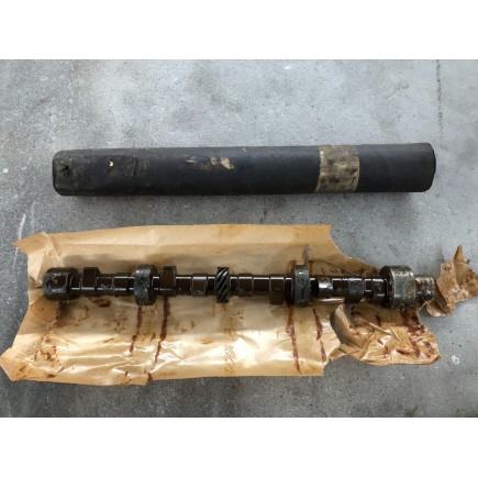 CAMSHAFT M38