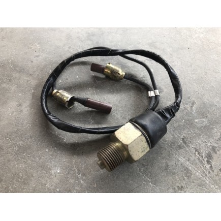 HORN SWITCH STEERING M38