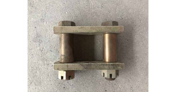 SPRING SHACKLE