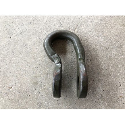 REAR LIFTING SHACKLE M38/M38A1